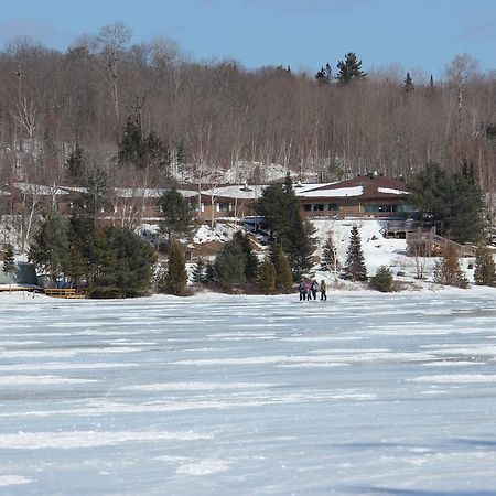 Dunlop Lake Lodge Elliot Lake Екстер'єр фото