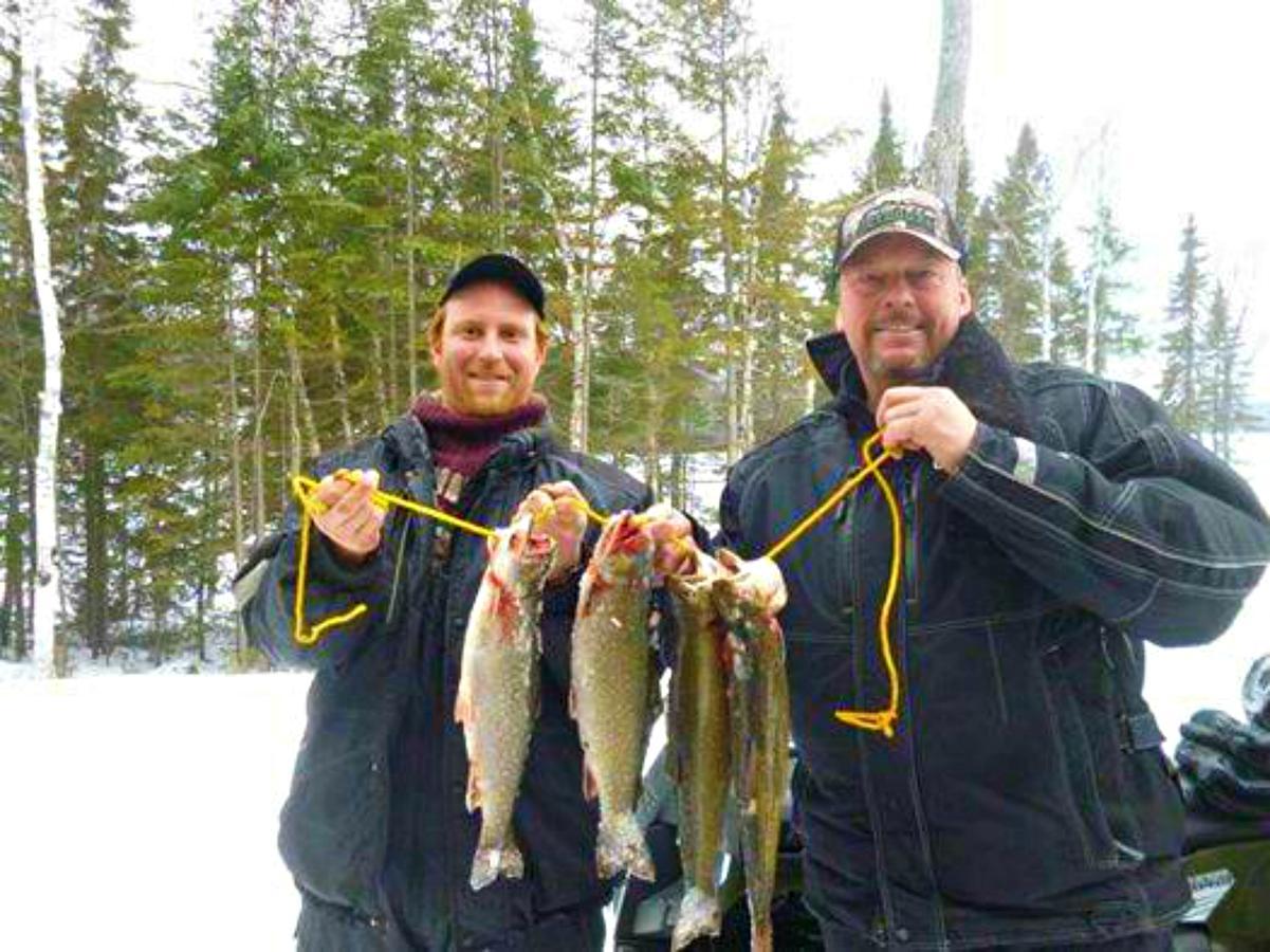 Dunlop Lake Lodge Elliot Lake Екстер'єр фото